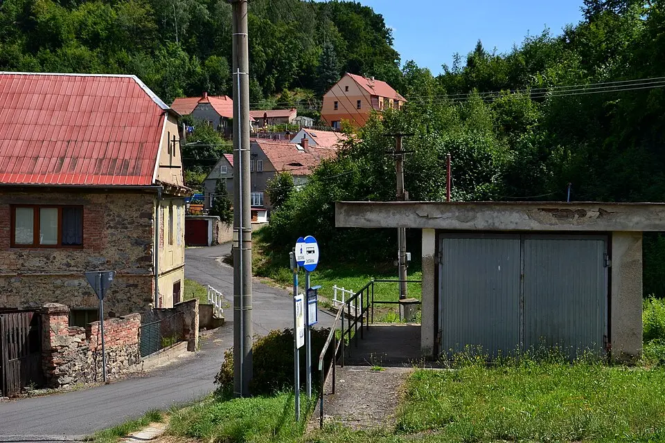 Lhenice