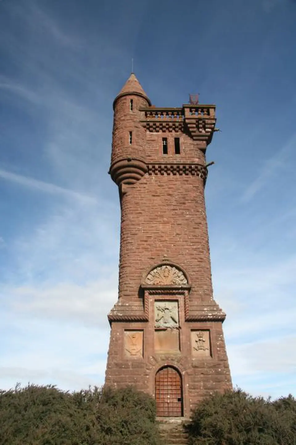 Airlie Memorial Tower