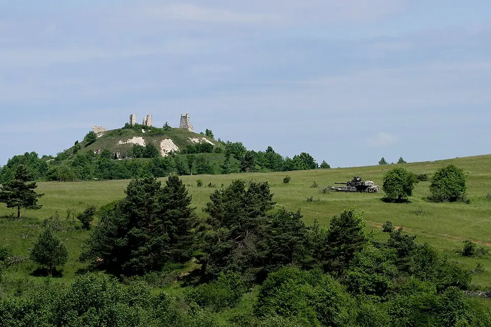 Image: 7th Army Joint Multinational Training Command from Grafenwoehr, Germany · CC BY 2.0 champ de manœuvre de Grafenwöhr