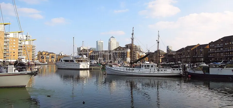 Image: originalpickaxe · CC BY 3.0 Limehouse Basin (Regent’s Canal)