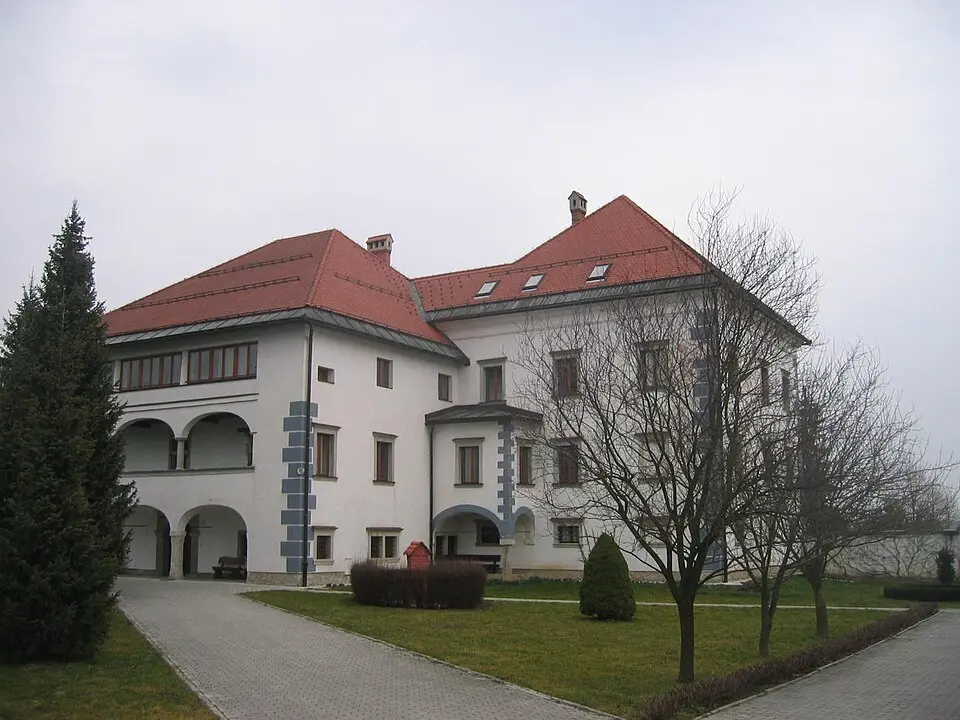 Nahral: Žiga · Public domain Ajmanov grad