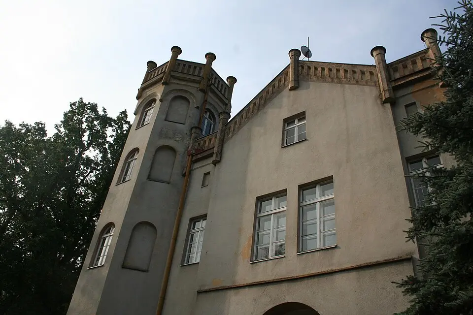 Pałac w Linowie