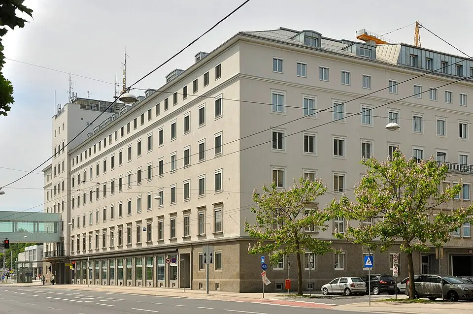 Amt der OÖ Landesregierung, Hauserhof