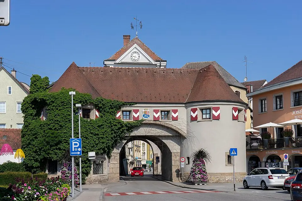 Linzertor, Äußeres Tor