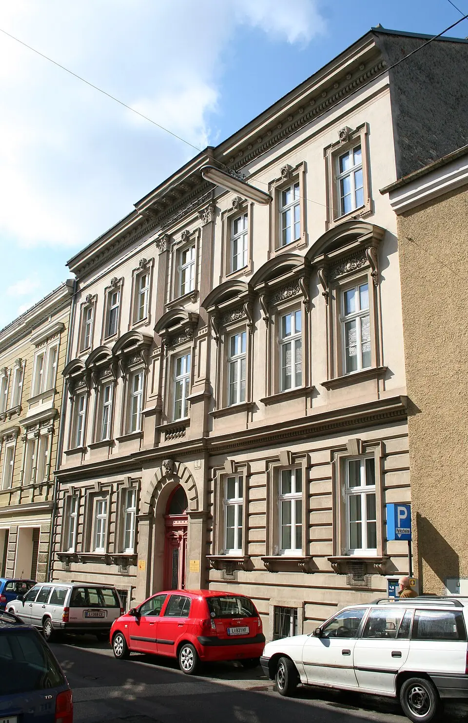 Kreuzstraße 7