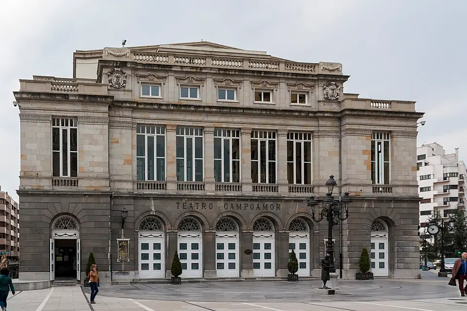 Obrázok: vicenmiranda from Oviedo, España · CC BY 2.0 Teatro Campoamor