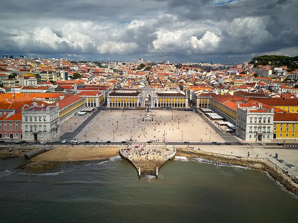 Image: Deensel · CC BY 2.0 Baixa pombalina