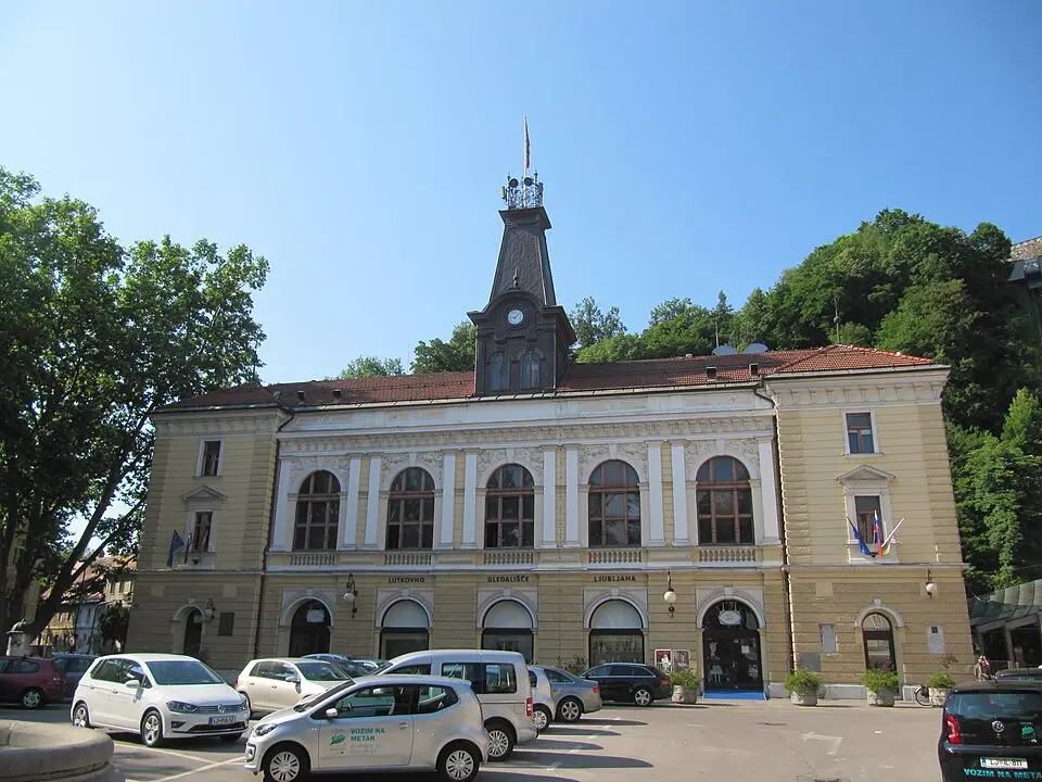 Image: jad99 from Graz, Austria · CC BY-SA 2.0 Town House