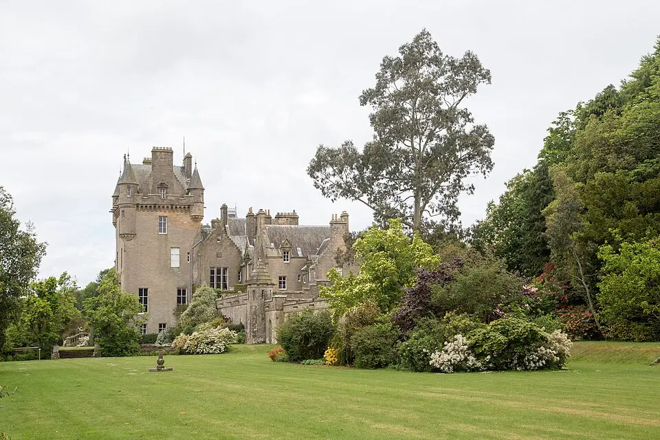 Lochinch Castle