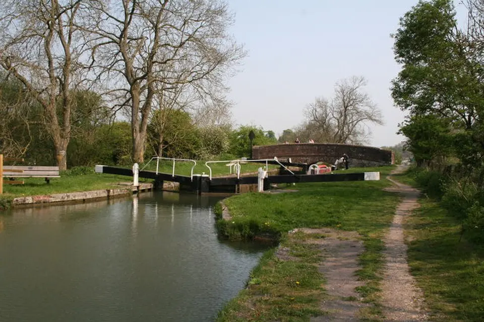 écluse de Bedwyn Church