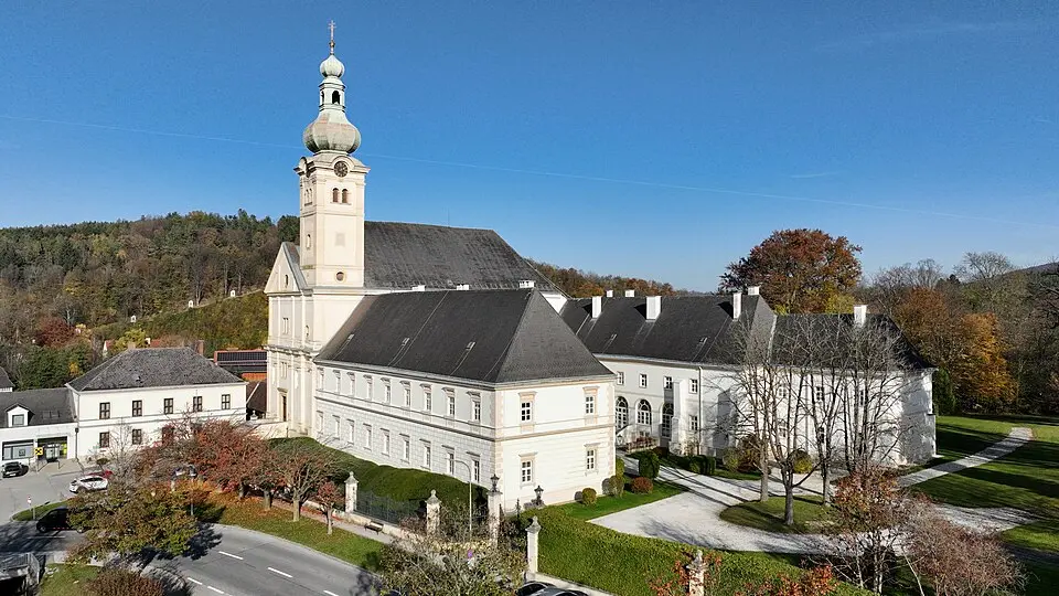 Immagine: C.Stadler/Bwag · CC BY-SA 4.0 Ehem. Kloster Lockenhaus