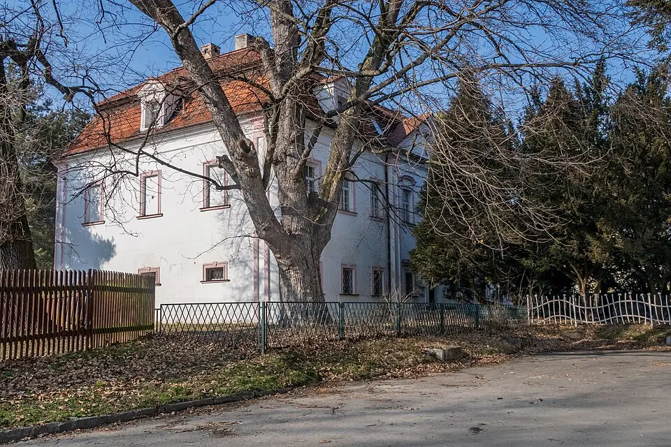zámek Loděnice