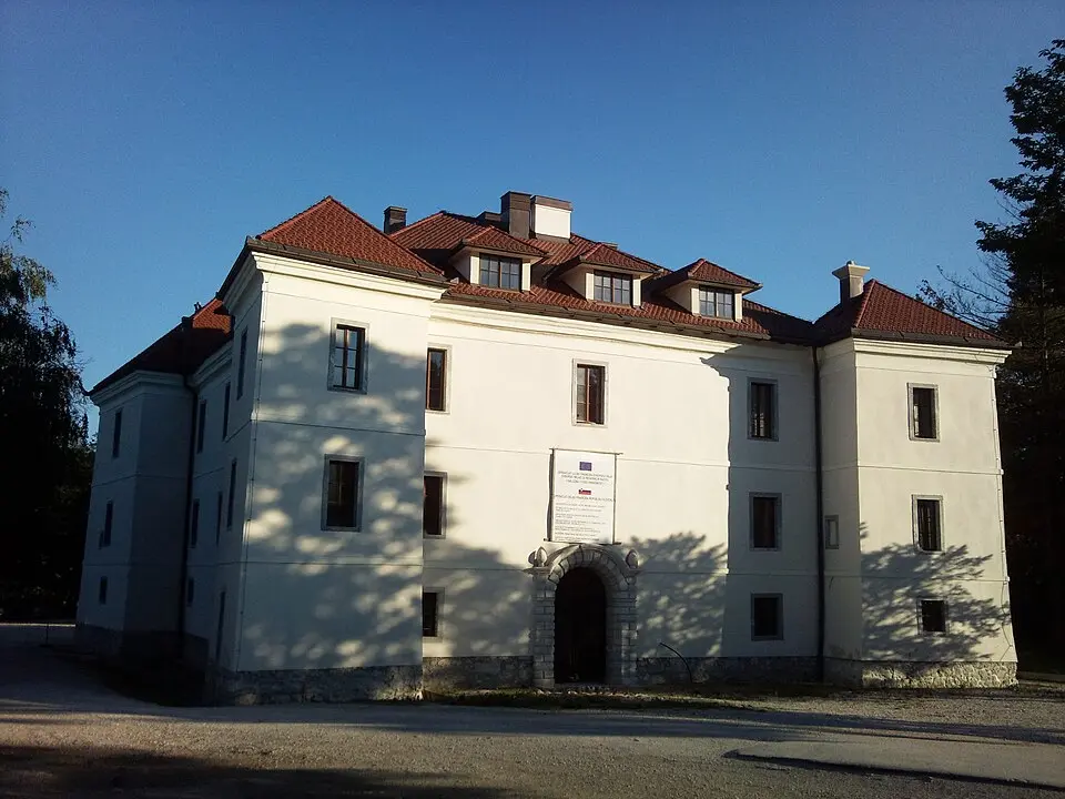 Grad Logatec