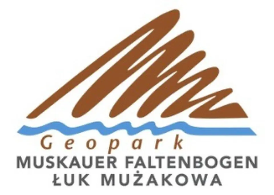 Obrázok: http://www.weisswasser.de/sites/default/files/images/tea_geopark_logo.jpg · Public domain Park Krajobrazowy Łuk Mużakowa