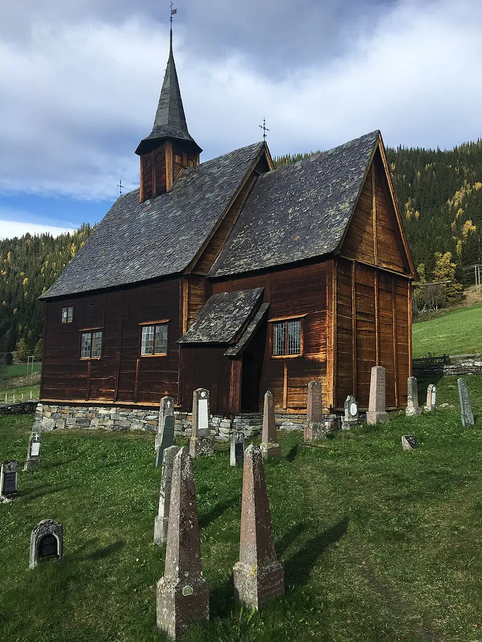Lomen stavkirke