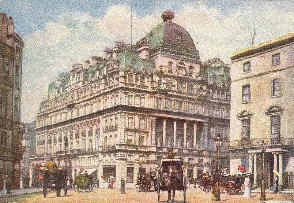 Image: https://collections.carli.illinois.edu/cdm/compoundobject/collection/nby_teich/id/441581 · Public domain Carlton Hotel