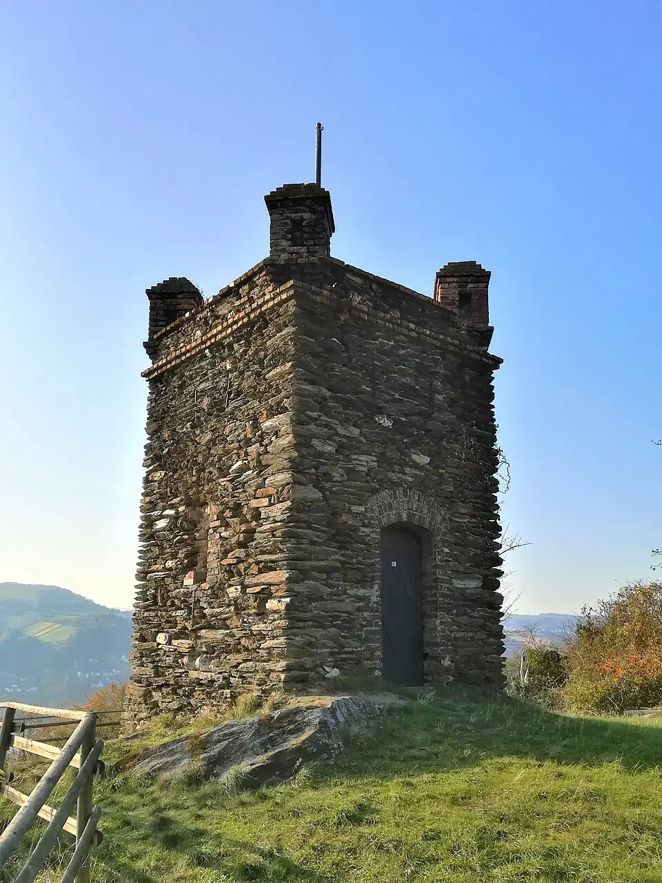 Turm Weingut Troitzsch-Pusinelli
