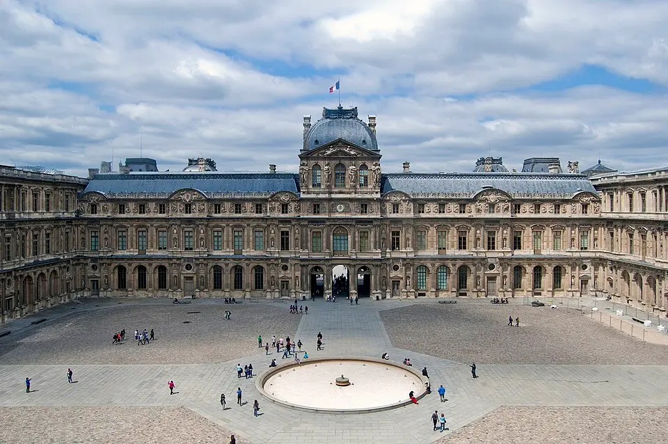 Cour carrée