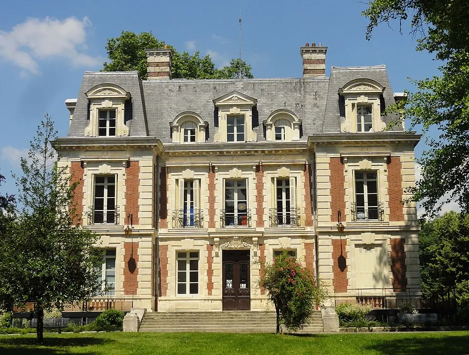 château de Louvres