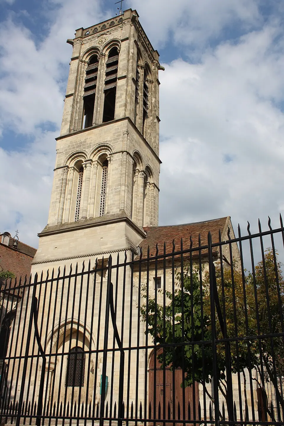 tour Saint-Rieul