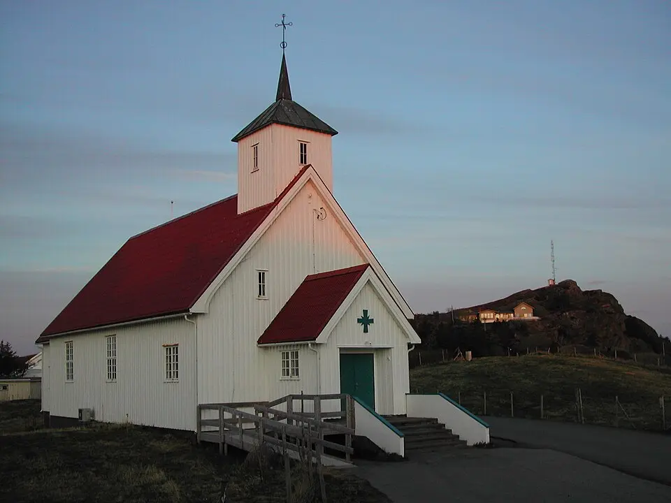 Lovund kirke