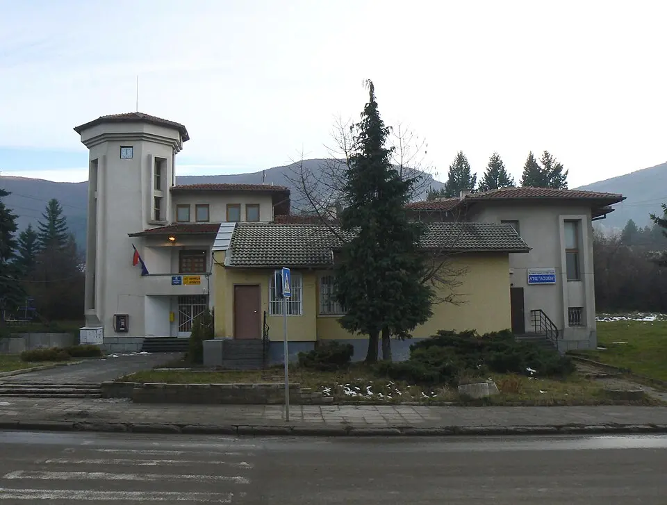 Slika: Vassia Atanassova - Spiritia · CC BY-SA 3.0 Лозен