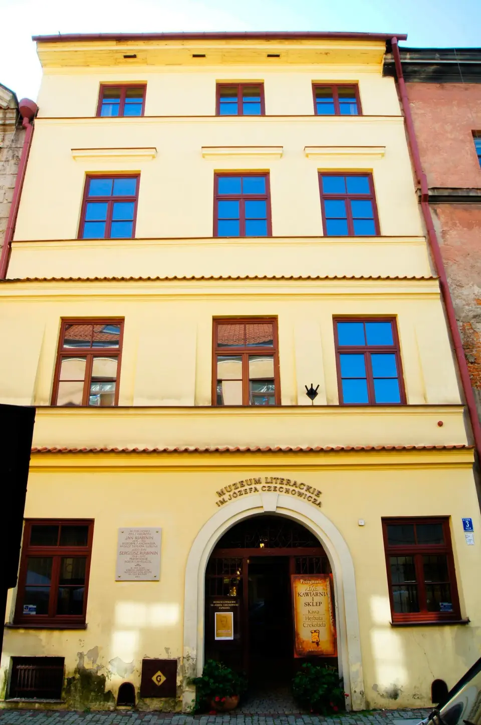 Złota 3
