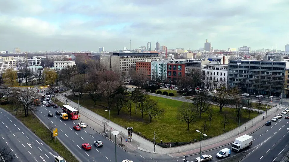 Slika: Bautsch · CC0 Lützowplatz