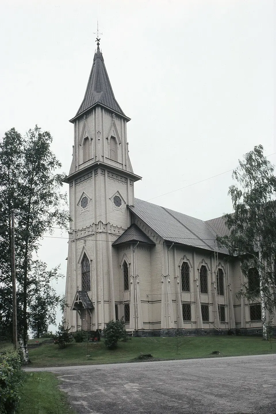 Luhangan kesäkirkko