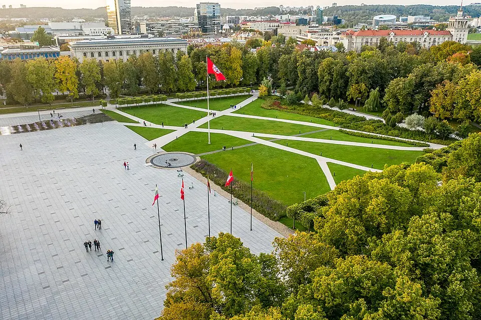 Lukiškių aikštė
