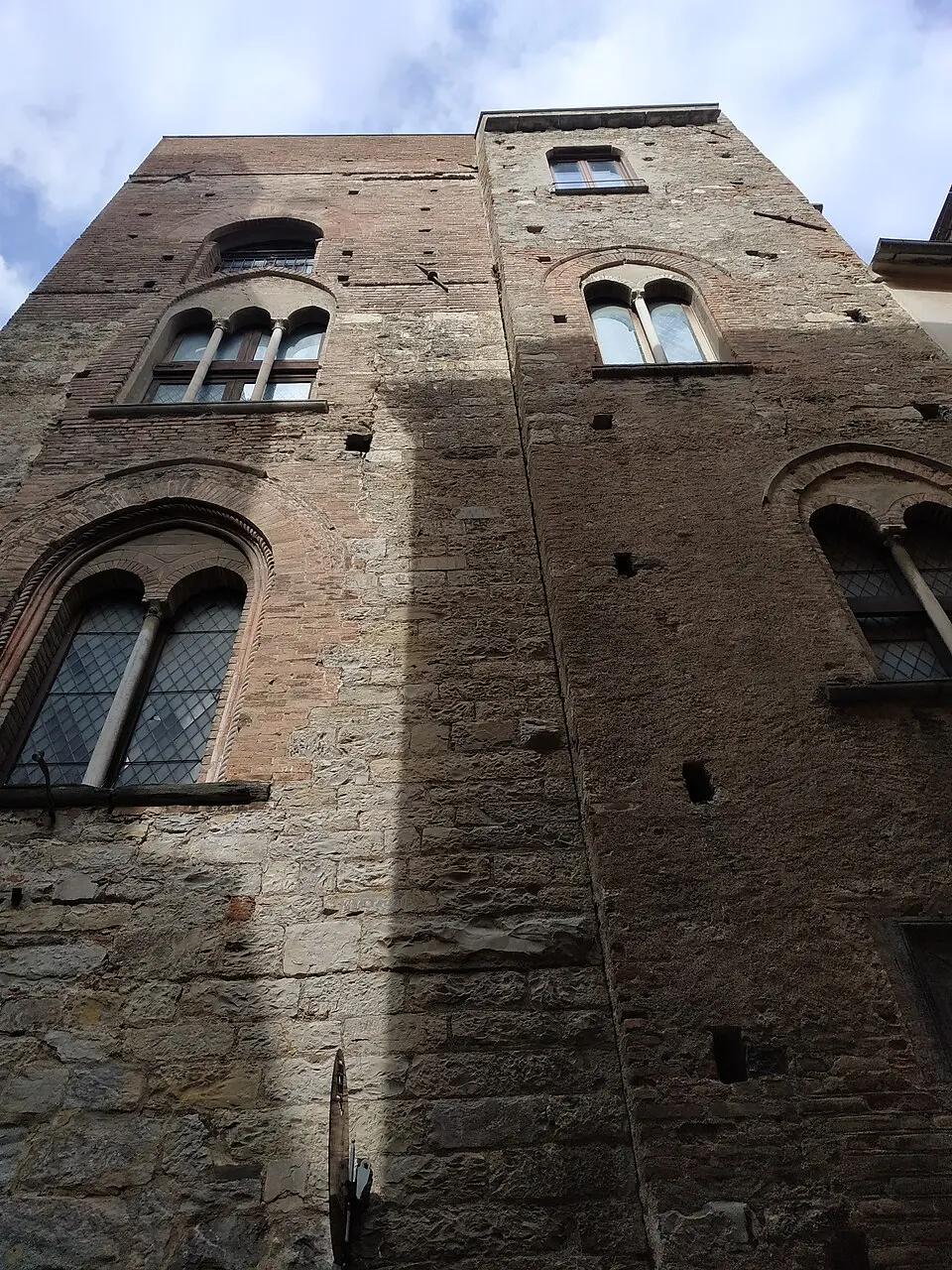 Casa e torre Lengueglia-Doria