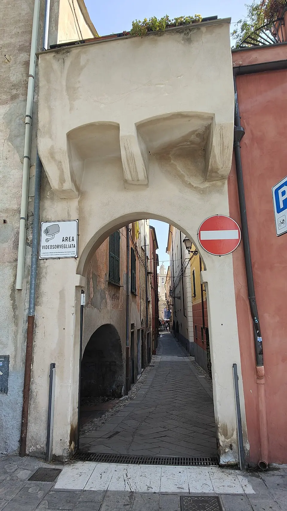 Porta Pertuxo