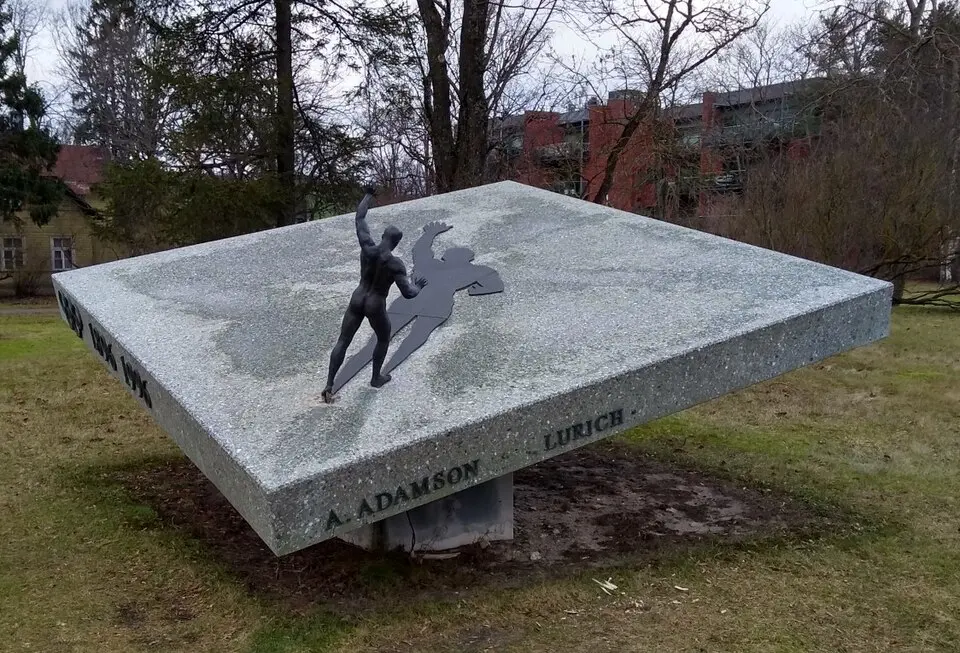 Lurichi monument Pirital