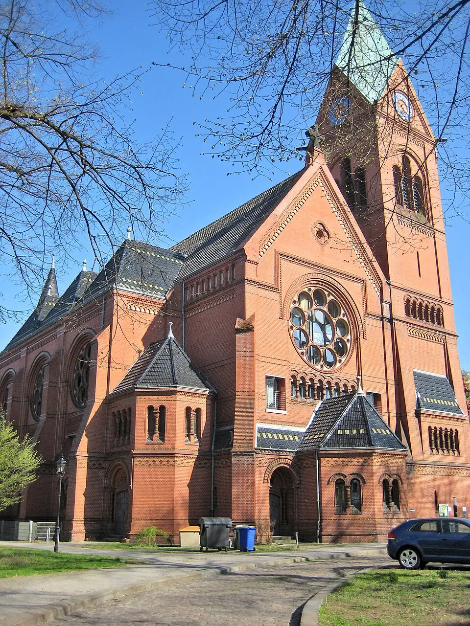 Image: Alexrk2 · CC BY-SA 3.0 Lutherkirche
