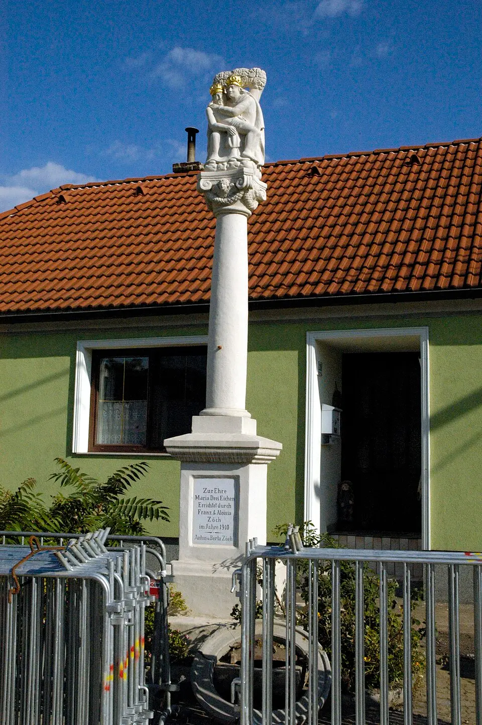 Pietà Maria Dreieichen