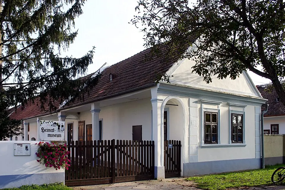 Tschardakenhof - Streckhof, ehem. Heimatmuseum