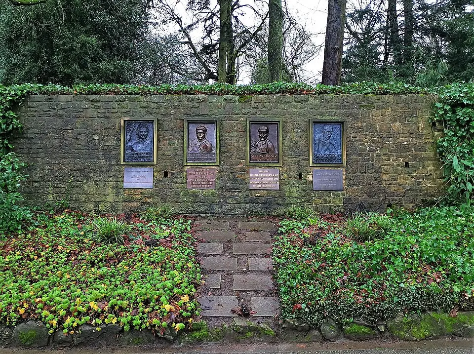 plaques commémoratives des cyclistes luxembourgeois