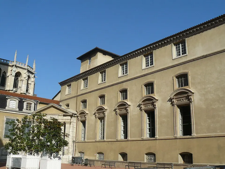 palais épiscopal de Lyon