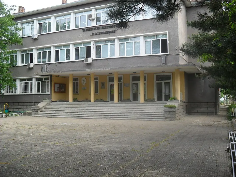 Професионална гимназия по електротехника и електроника "Михайло Василиевич Ломоносов"