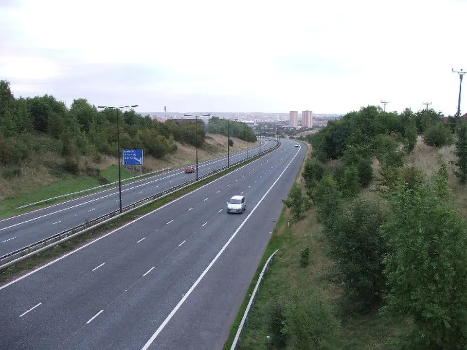 Slika: Steve Partridge · CC BY-SA 2.0 M621 motorway