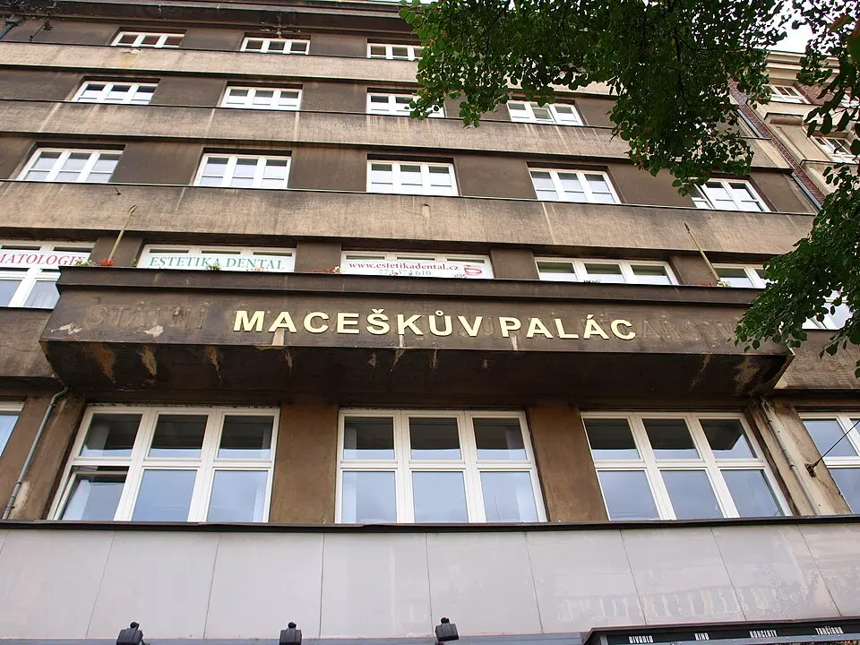 Maceškův palác