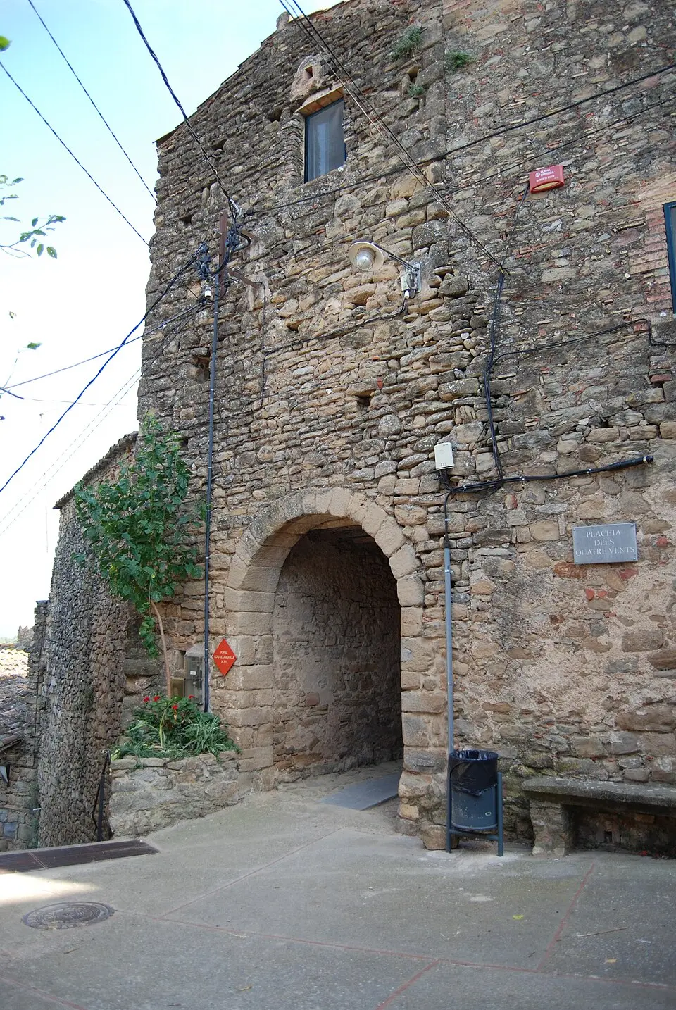 Recinto amurallado de Madremaña