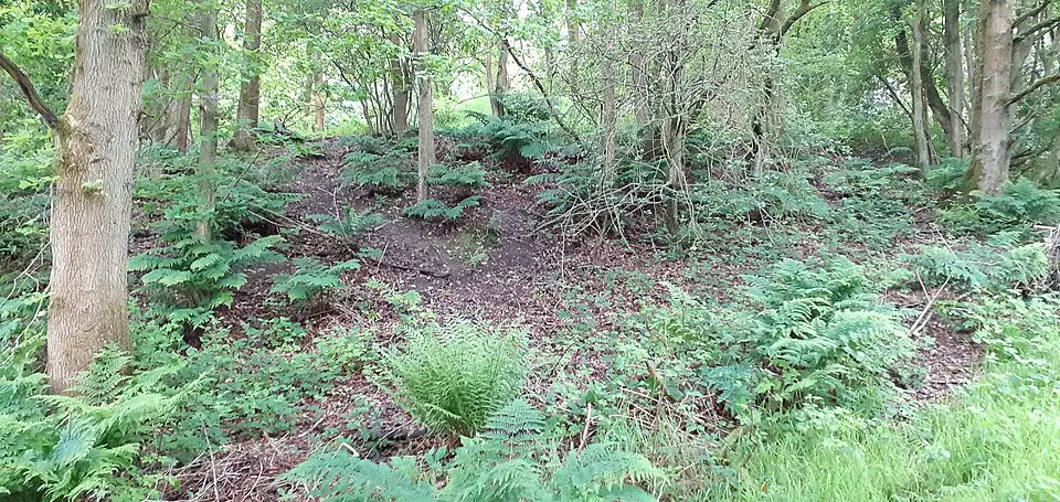 Maiden's Bower round cairn