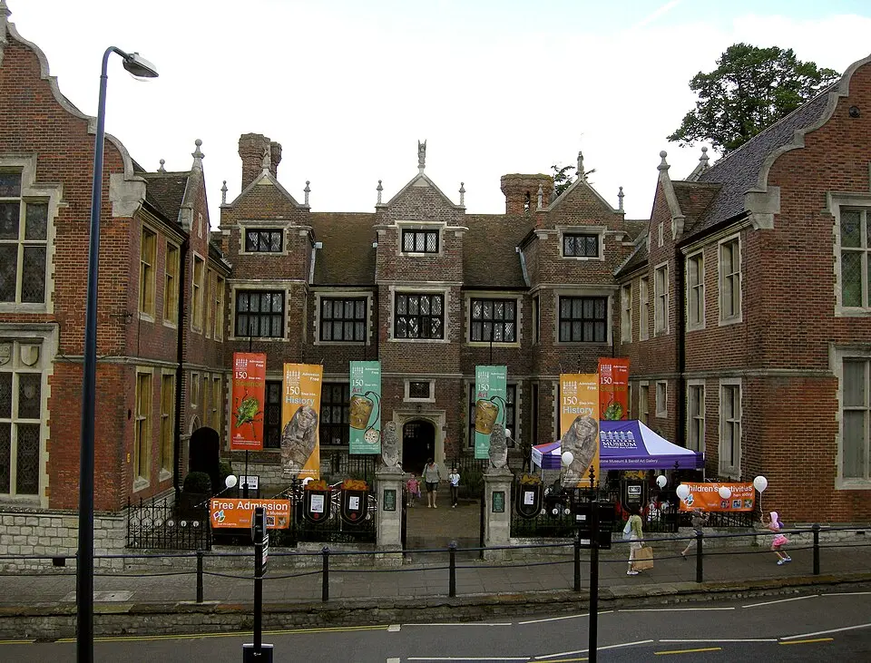 Maidstone Museum & Art Gallery