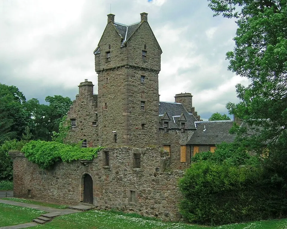Obrázok: Ydam · CC BY-SA 3.0 Fintry Castle