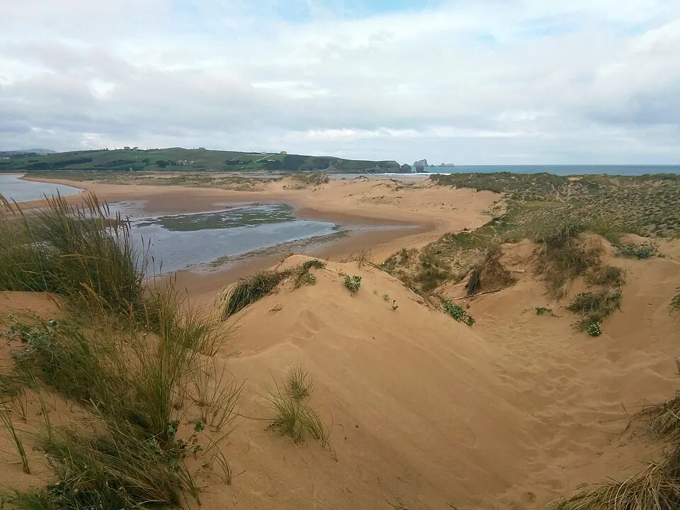 Parque natural de las Dunas de Liencres y Costa Quebrada