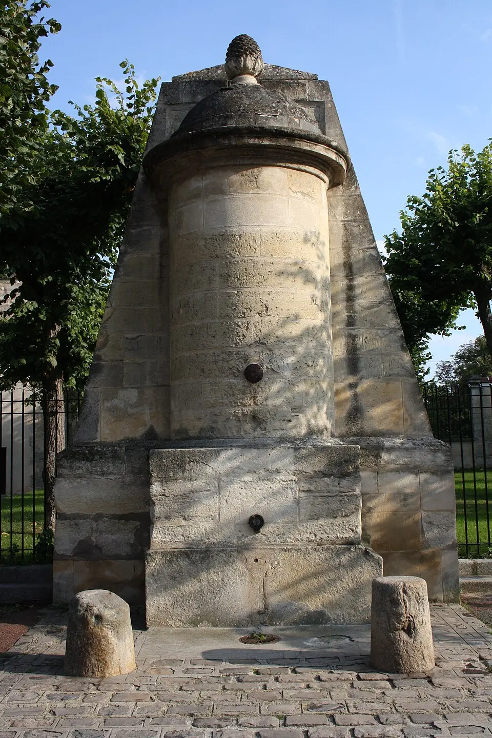 fontaine de Maisons-Laffitte