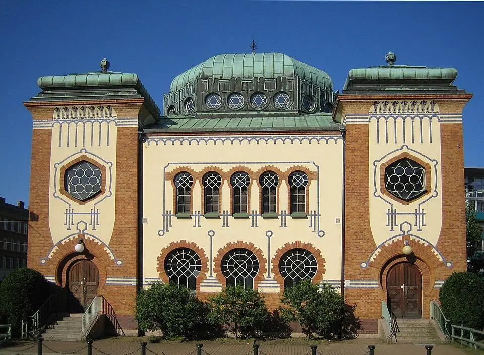 Image: jorchr · CC BY-SA 3.0 synagogue de Malmö