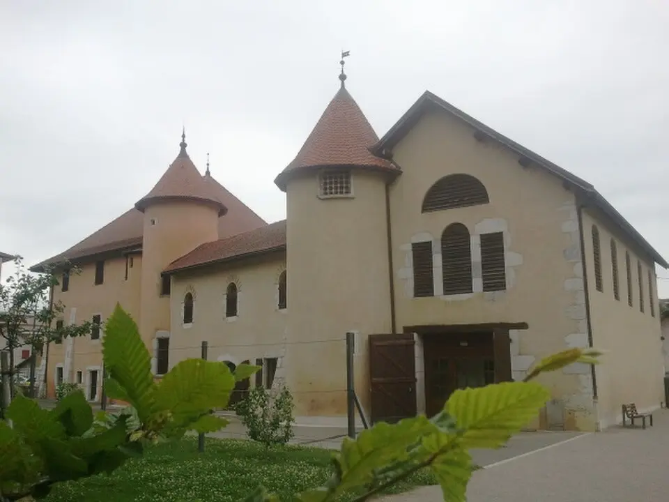 Kép: Titaurel · CC BY-SA 3.0 château de Novel