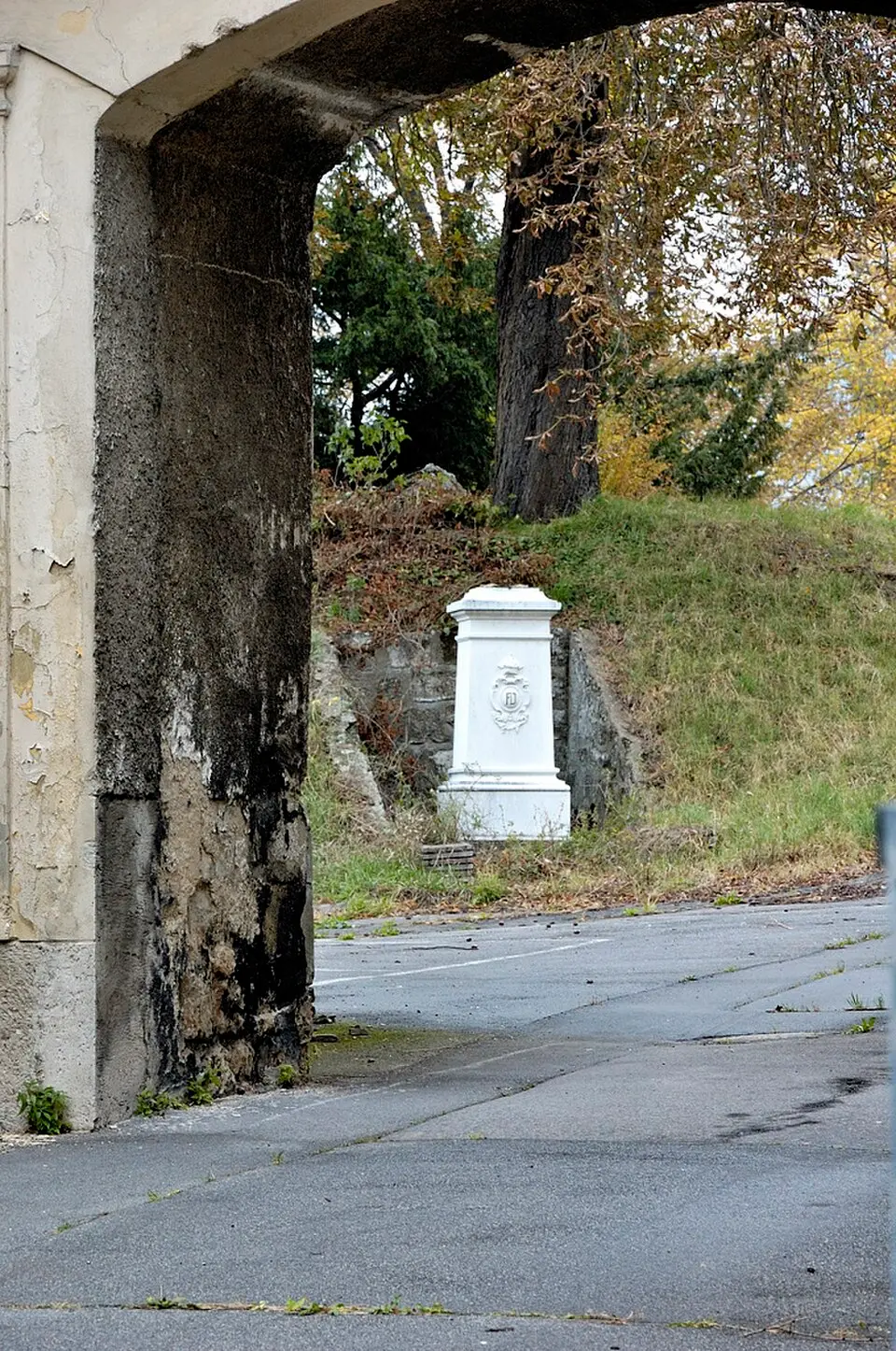 Marc Aurel-Kaserne – Kaiser Franz Josef Denkmal